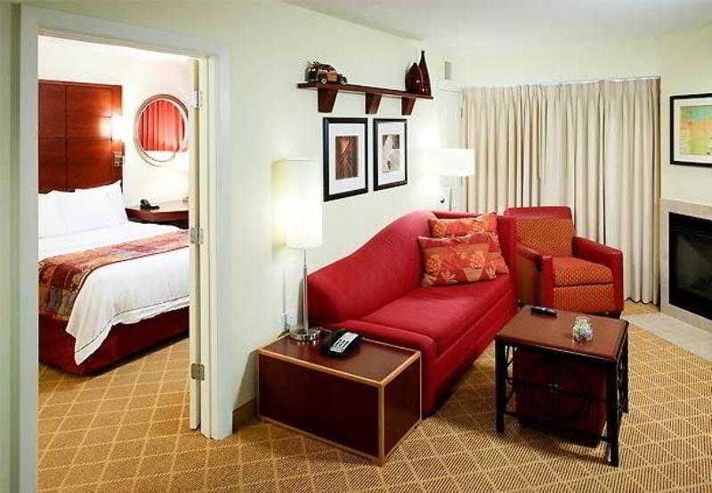 Residence Inn Boston Marlborough Room photo