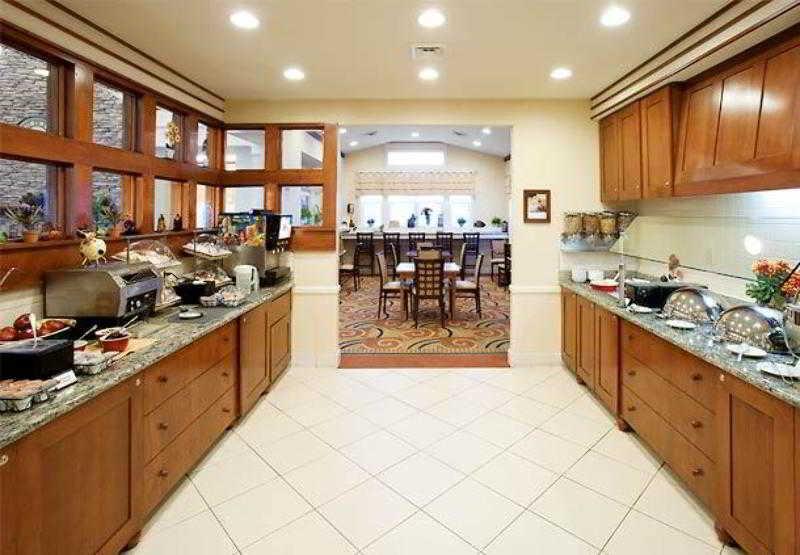 Residence Inn Boston Marlborough Restaurant photo