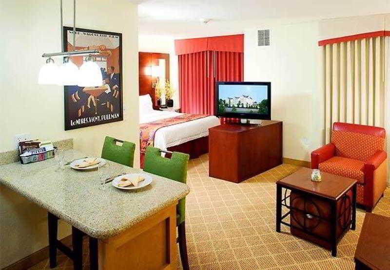 Residence Inn Boston Marlborough Room photo